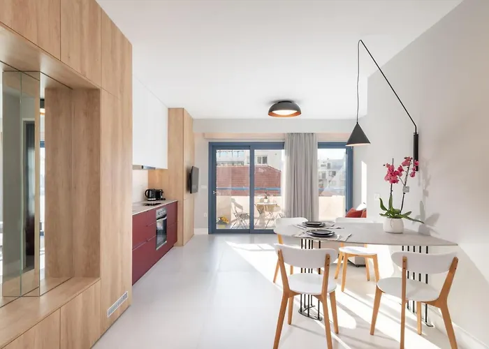 Evans Luxurious Apartment 3